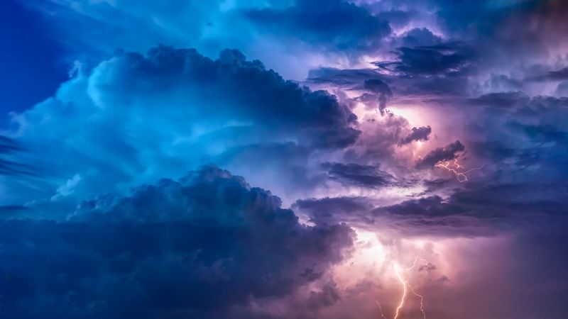 Delays Down Under: Storms Wreak Havoc on Brisbane Lions' Grand Final Flightbrisbanelions,grandfinal,flightdelays,storms,havoc,downunder