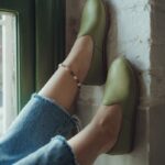 "Footwear Fiasco: US Iconic Figure Slams 'Unacceptable' Shoes, Setting Off a Chain Reaction"-footwear-fiasco-US-iconicfigure-shoes-unacceptable-chainreaction